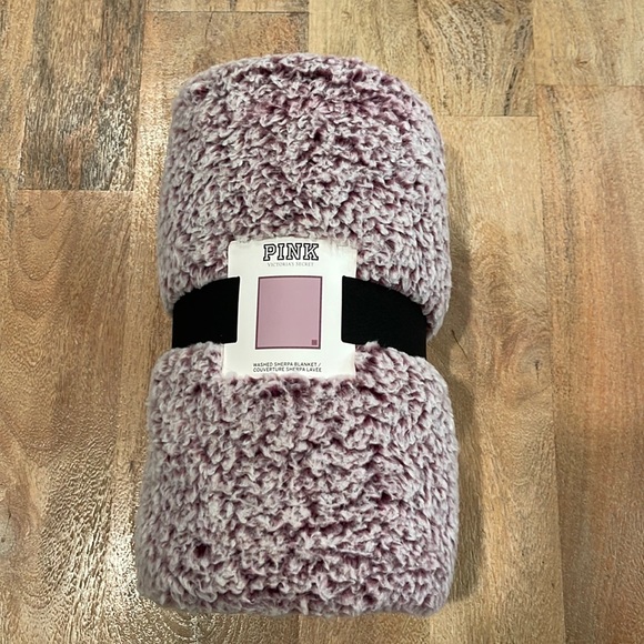 PINK Victoria's Secret Other - PINK  sherpa blanket throw 50 x 60 polyester